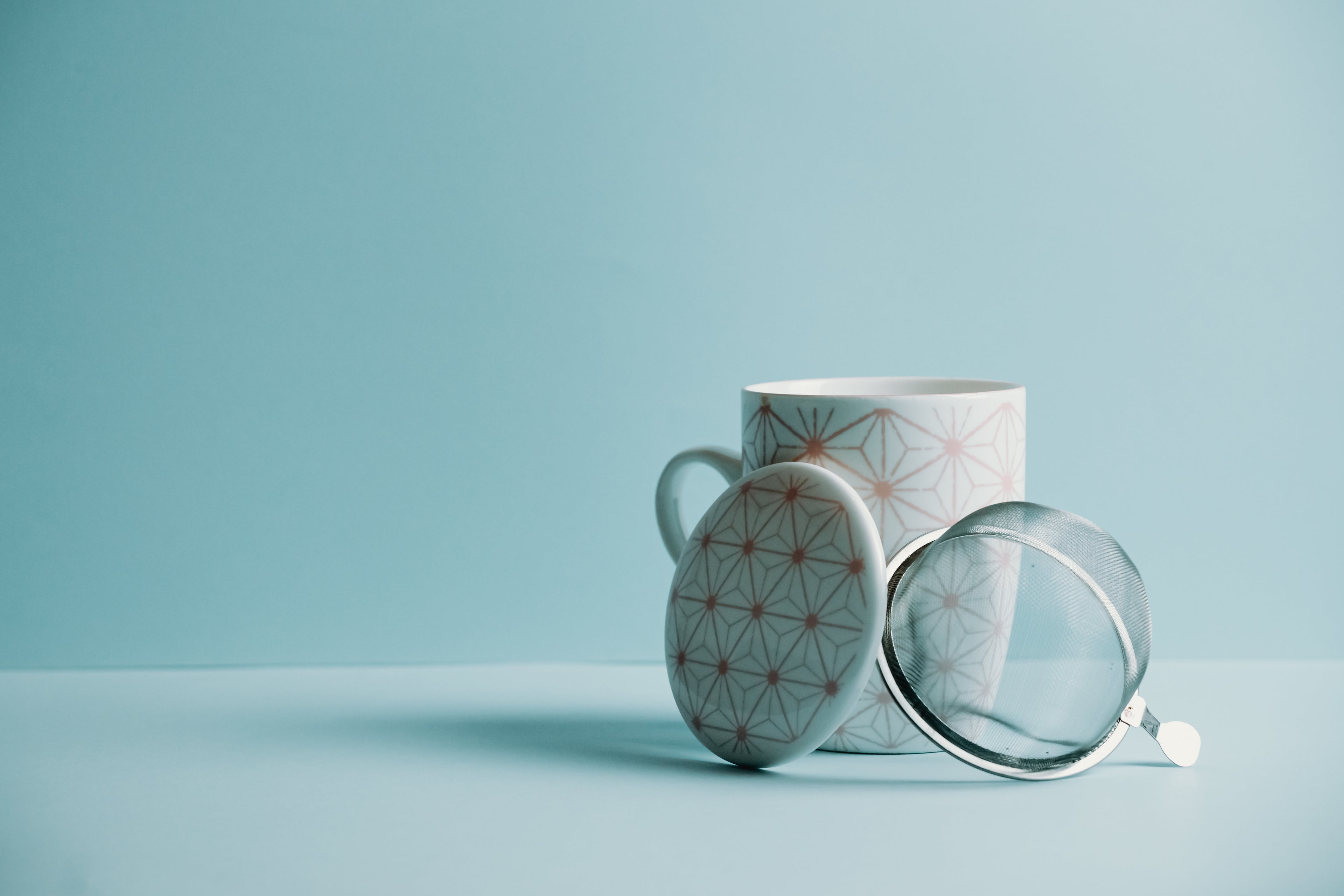 Univers Tabioa,tasse avec filtre dans une ambiance apaisante